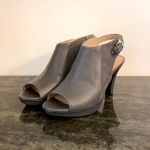 Naturalizer Dawn sling-back pumps, size 8.5M US